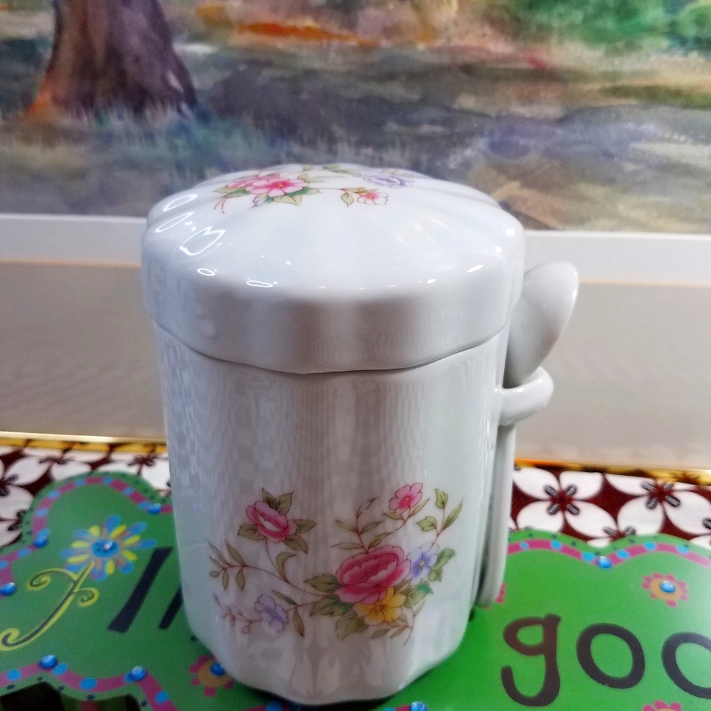 Vintage Sugar Bowl with spoon